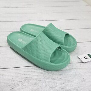 32 Degrees Cushion Slide Sandals Sz Medium Womens 7.5-8.5  (Mens 5.5-6.5) Green